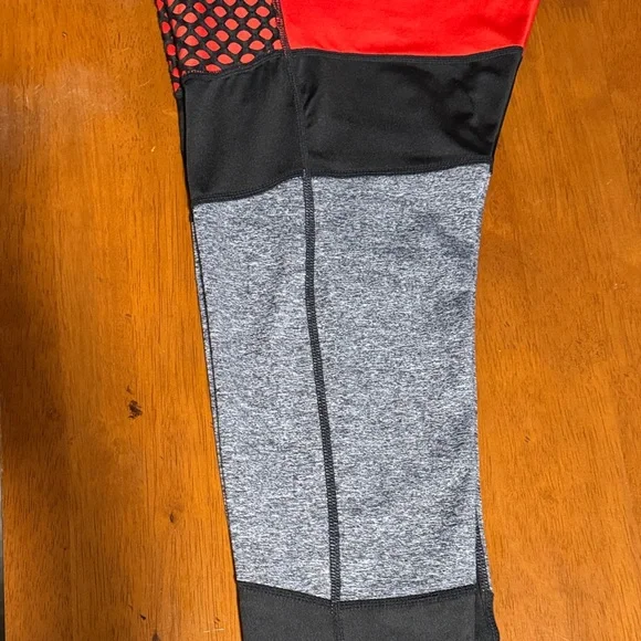 REFLEX Large sporty tights, red m black grey and mesh Colorblock Leggings - Picture 5 of 10